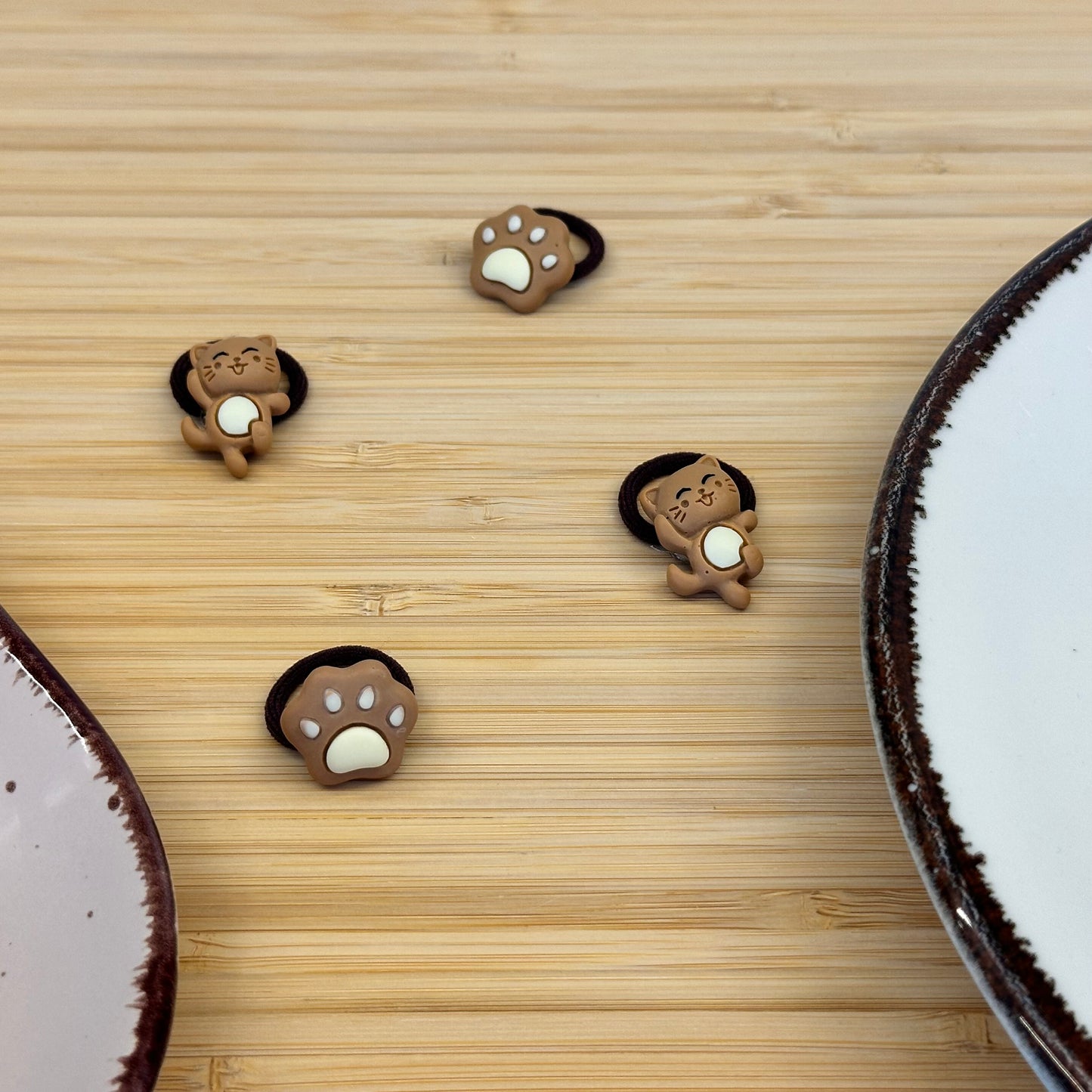 Žaismingos vaikiškos gumytės su katytėmis ir pėdutėmis - Plaukuota- gumytės