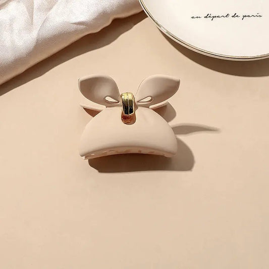 Išskirtinio dizaino plaukų žnyplės kaspinėlis kreminės spalvos - Plaukuota-žnyplės