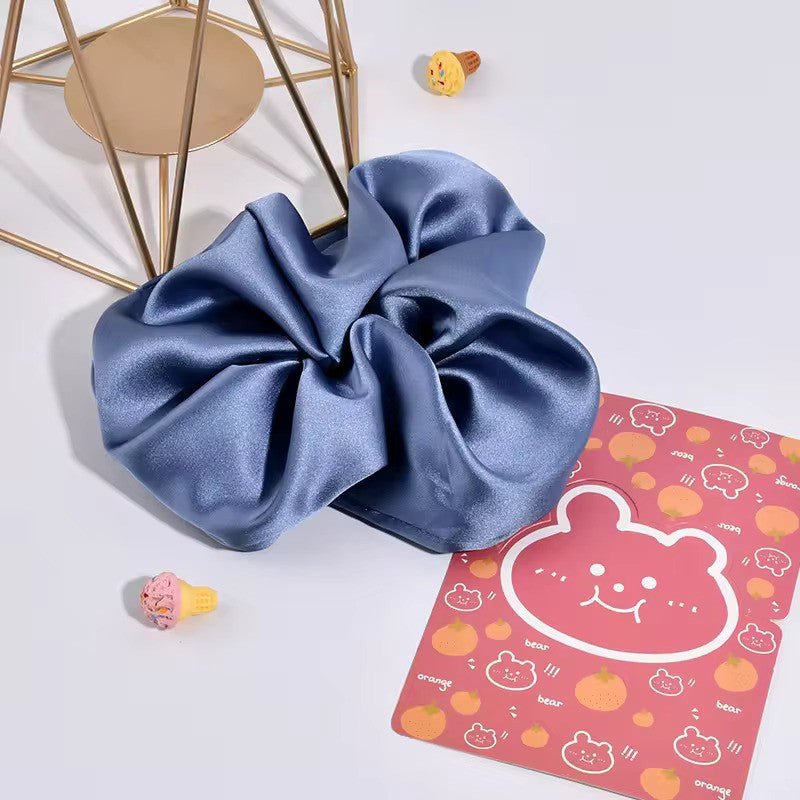 Satino plaukų gumelė mėlynos spalvos, didelė - Plaukuota-gumelės