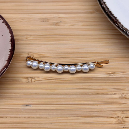 Plaukų aksesuarai su dirbtinių perlų juostele - Plaukuota - segtukai