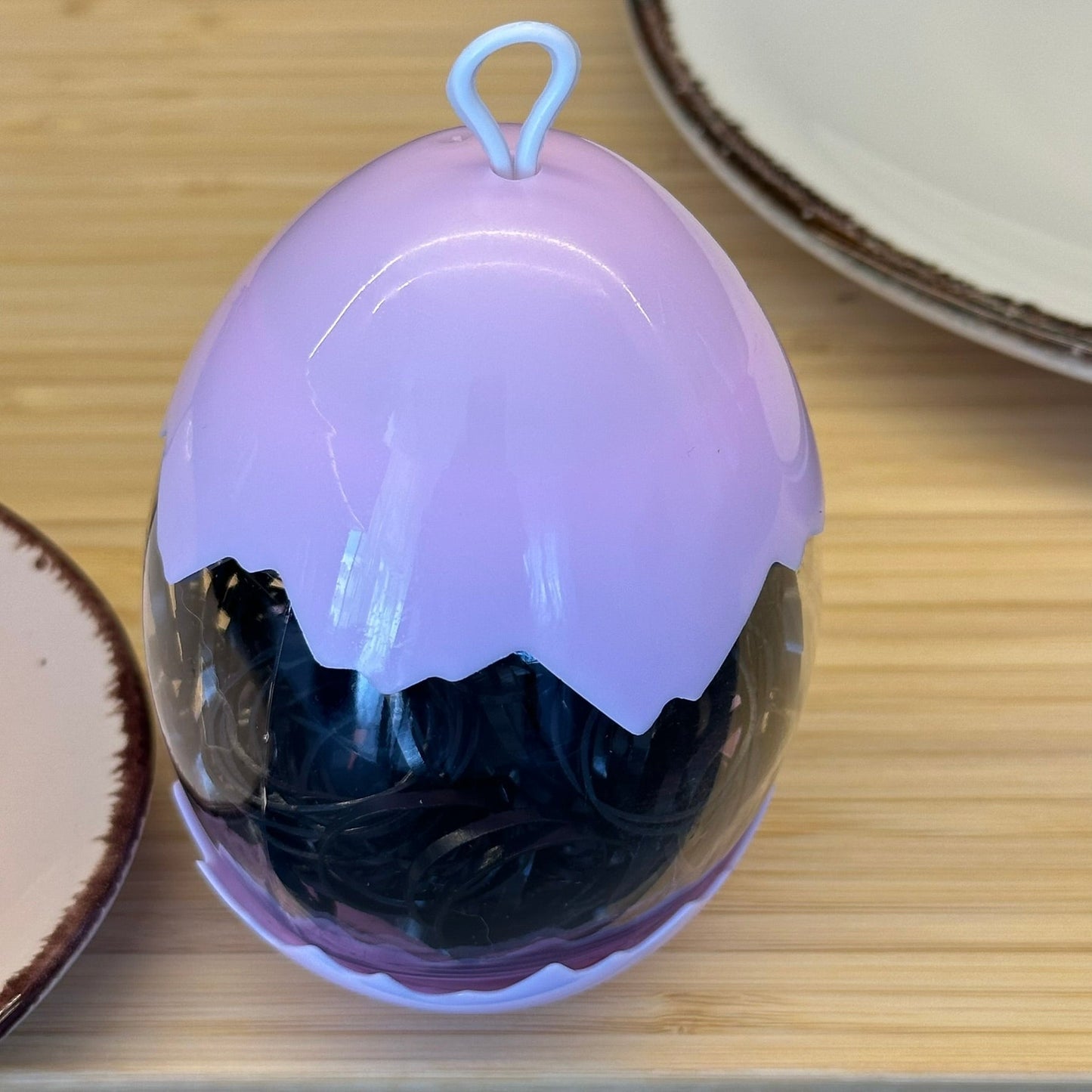 Juodos guminės gumytės įvairių spalvų drakono kiaušinio dėkle - Plaukuota - gumelės