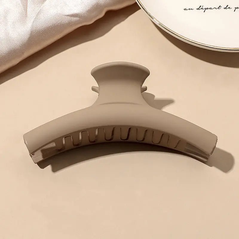 Kasdienės plaukų žnyplės rudos spalvos - Plaukuota-žnyplės