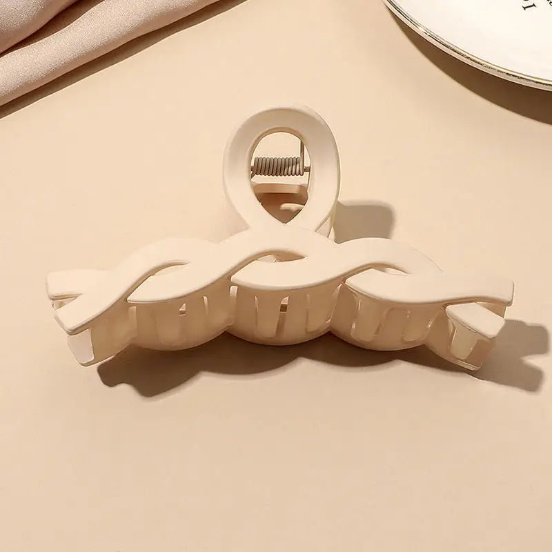 Kasdienės plaukų žnyplės pynutė smėlio spalvos - Plaukuota-žnyplės