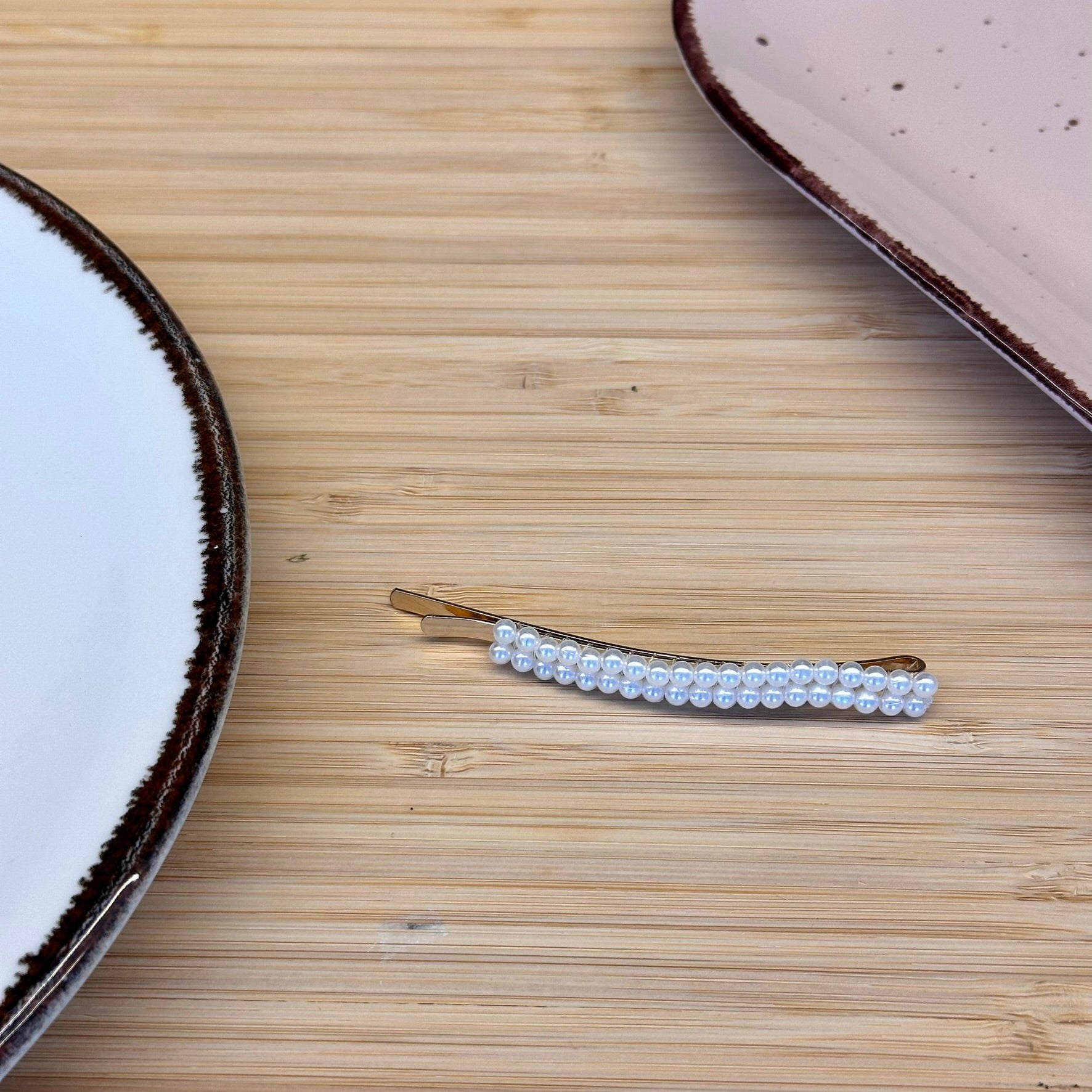 Plaukų aksesuarai su vieno dydžio dirbtinių perlų bangele - Plaukuota - segtukai