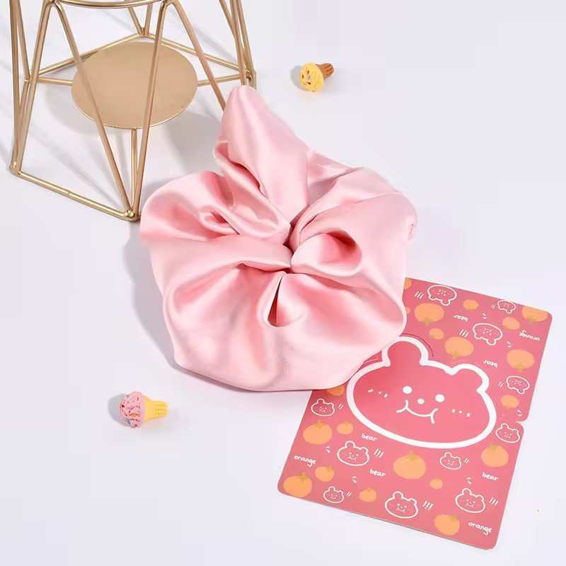 Satino plaukų gumelė rausvos spalvos, didelė - Plaukuota-gumelės