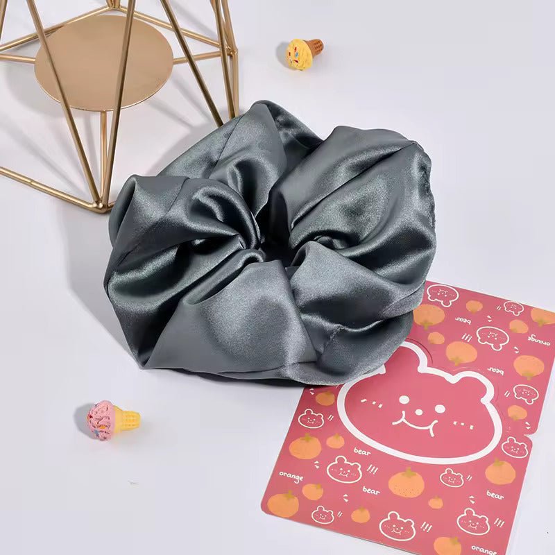 Satino plaukų gumelė žalsvos spalvos, didelė - Plaukuota-gumelės